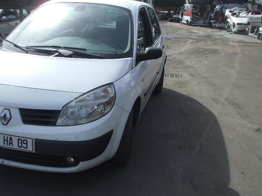 Image Reservoir - RENAULT SCENIC 2