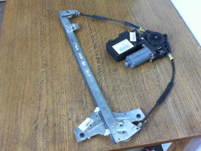 Alzacristalli elettrico anteriore destro PEUGEOT 307 PHASE 1 BREAK Diésel - 1