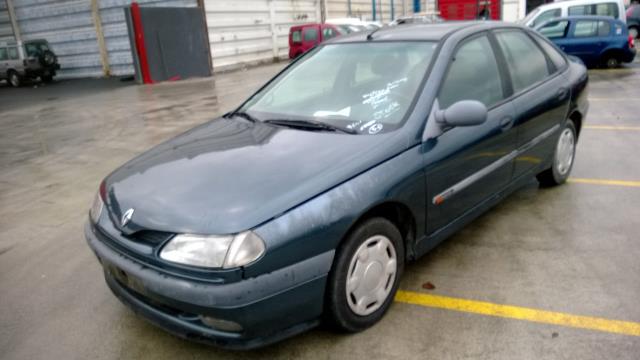 Image Feu arriere principal droit (feux) - RENAULT LAGUNA 1
