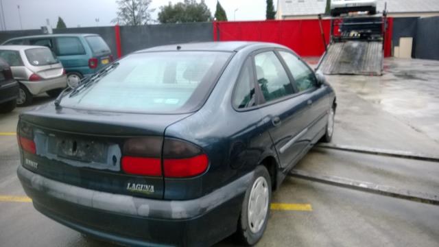 Image Feu arriere principal droit (feux) - RENAULT LAGUNA 1
