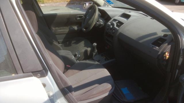Image Feu arriere principal gauche (feux) - RENAULT MEGANE 2