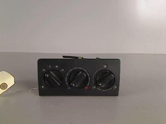 Commande chauffage VOLKSWAGEN POLO 3 PHASE 1 Essence - 1