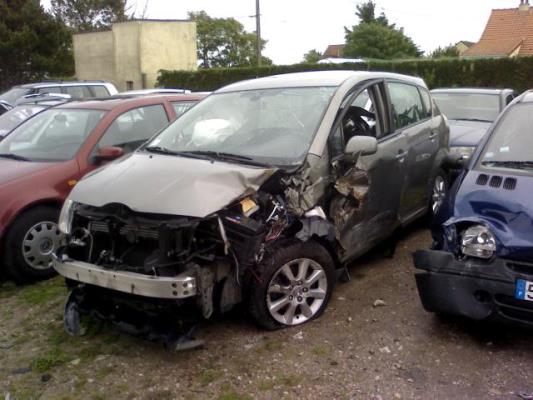 Pompe de direction TOYOTA COROLLA VERSO 2 PHASE 1 Diesel - 1
