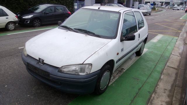 Image Feu arriere principal droit (feux) - PEUGEOT 106