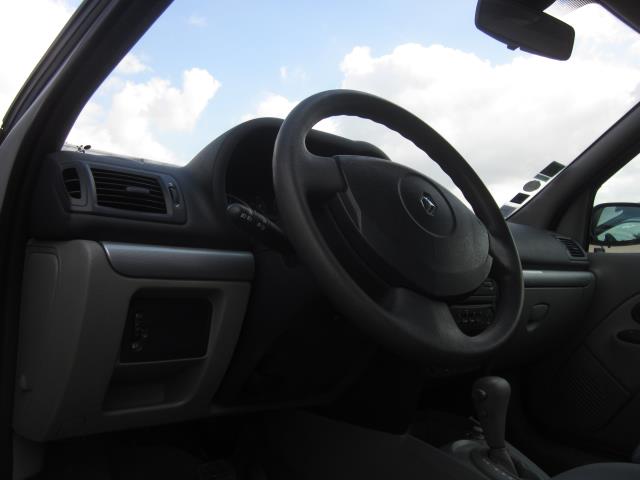 Bouton de warning RENAULT CLIO 2 PHASE 2 Essence - 1