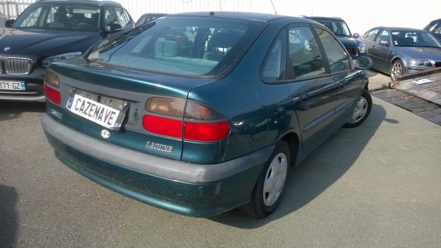Image Feu arriere principal droit (feux) - RENAULT LAGUNA 1