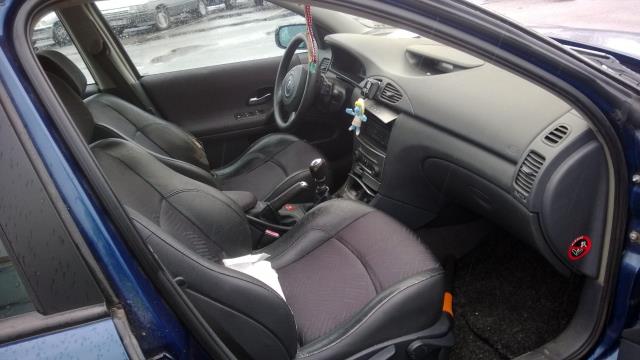 Image Feu arriere secondaire droit (feux) - RENAULT LAGUNA 2