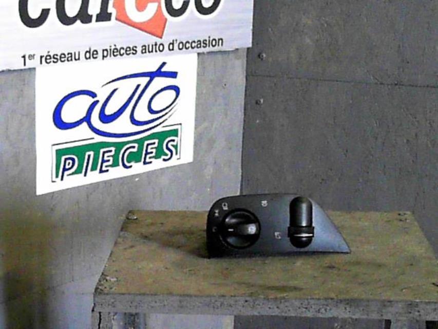 Commande de phare VOLKSWAGEN POLO 3 Essence - 1