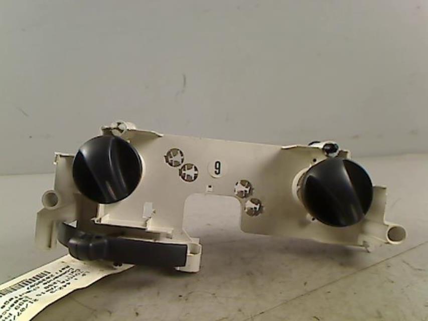 Commande chauffage TOYOTA YARIS 1 PHASE 2 Essence - 1