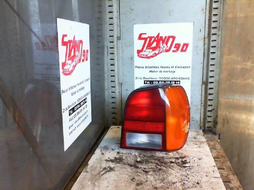 Fanale posteriore principale destro (luci) VOLKSWAGEN POLO 3 Gasolina - 1