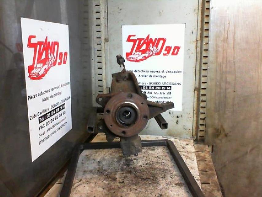 Mozzo anteriore sinistro PEUGEOT 405  - 1