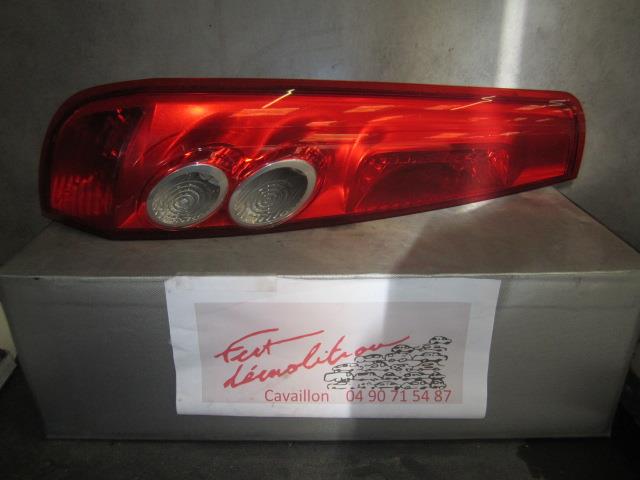 Fanale posteriore principale sinistro (luci) FORD FIESTA 5 PHASE 2 Diésel - 1