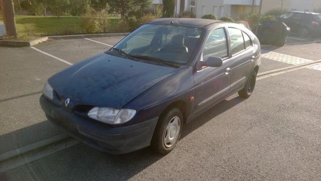 Image Optique avant secondaire gauche (feux)(clignotant) - RENAULT MEGANE 1