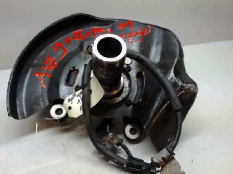 Fusee avant droit HYUNDAI GALLOPER  - 1