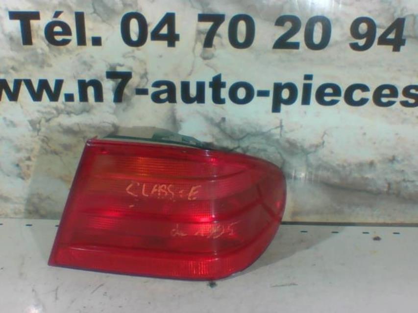 Fanale posteriore principale destro (luci) MERCEDES CLASSE E BREAK - BM 210 PHASE 2 Diésel - 1
