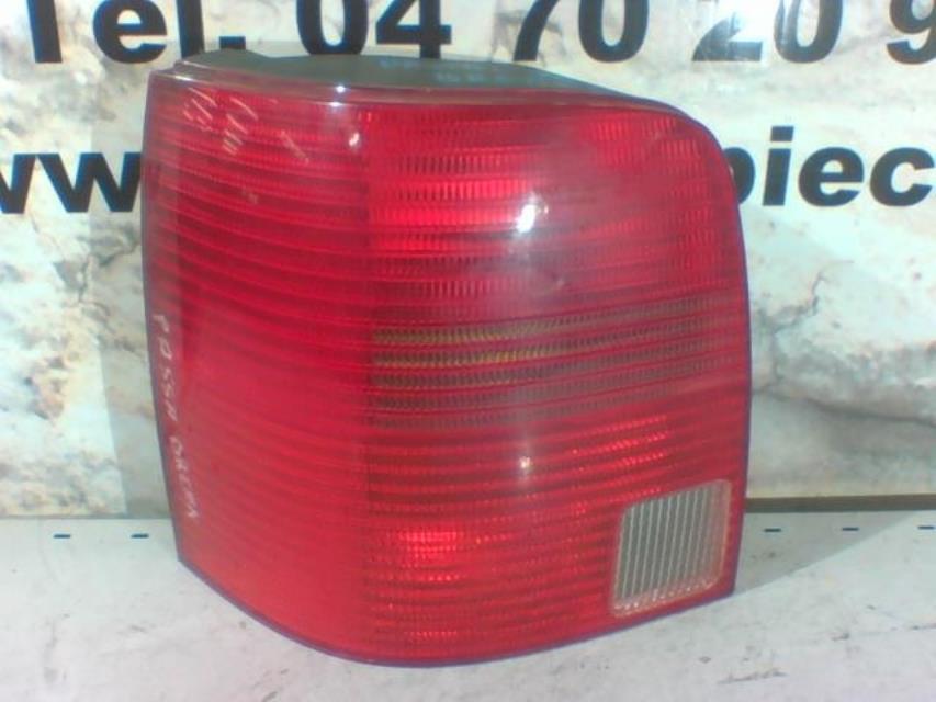 Fanale posteriore principale destro (luci) VOLKSWAGEN PASSAT 4 PHASE 1 BREAK Diésel - 1