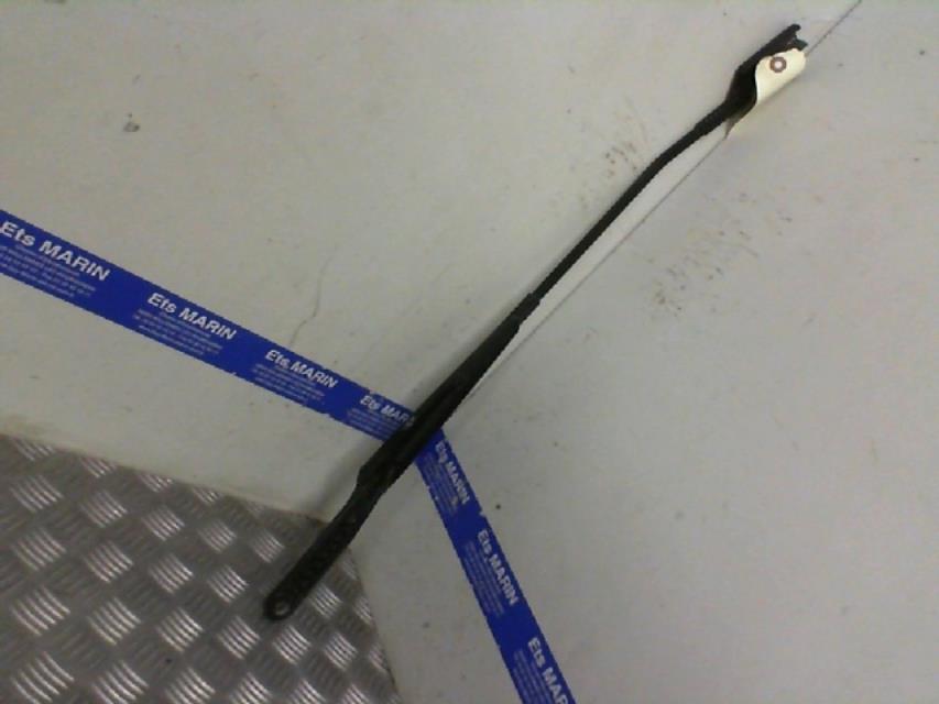 Braccio tergicristallo anteriore sinistro PEUGEOT 308 1 PHASE 1 Diésel - 1
