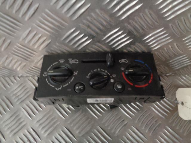 Commande chauffage PEUGEOT 207 PHASE 1 Essence - 1