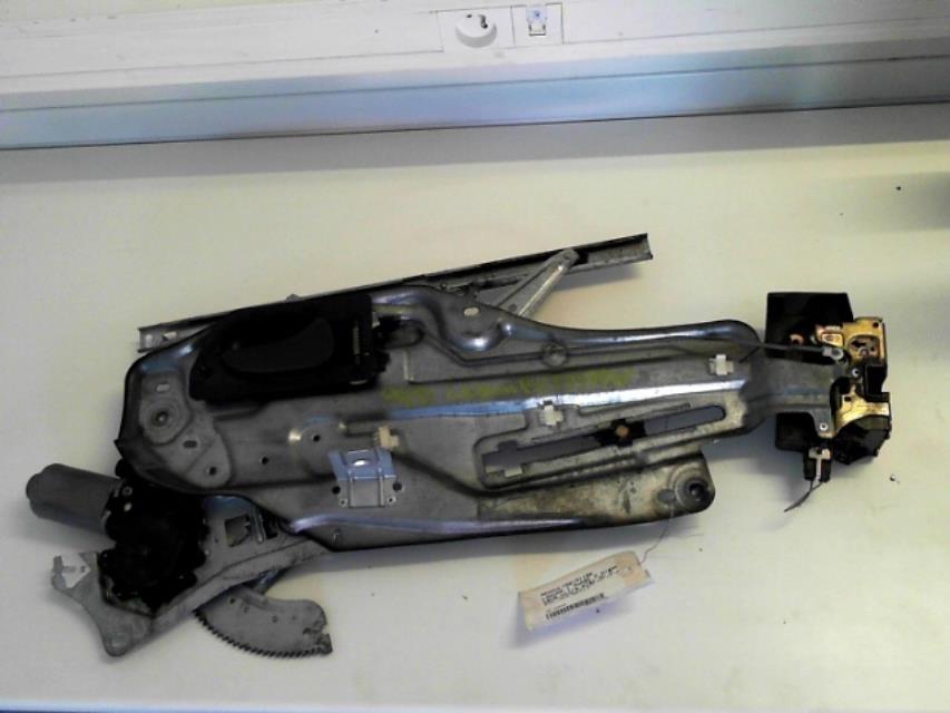 Image Leve vitre electrique avant droit - RENAULT LAGUNA 1