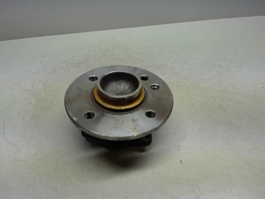 Moyeu arriere gauche MINI MINI 1 R50/R53 PHASE 1 Essence - 1