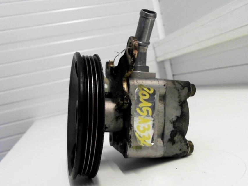 Pompe de direction NISSAN PRIMERA 4 Essence - 1