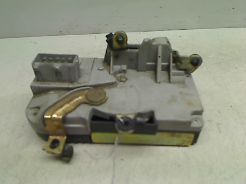 Serrure avant droit PEUGEOT 406 PHASE 1 Diesel - 1