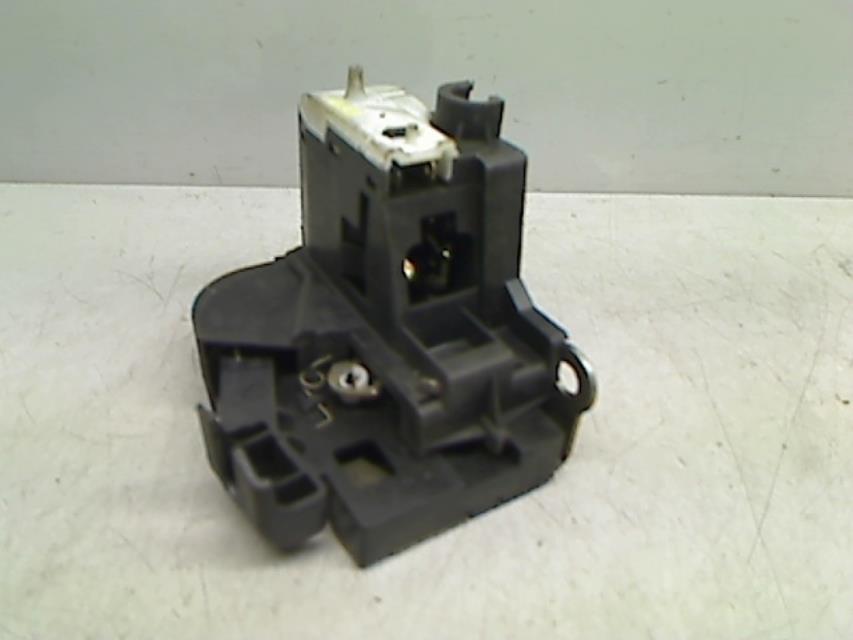 Serrure avant droit RENAULT CLIO 2 PHASE 2 Essence - 1