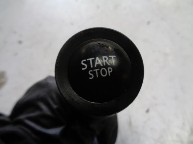 Bouton/Interrupteur RENAULT MEGANE 2 PHASE 1 Essence - 1