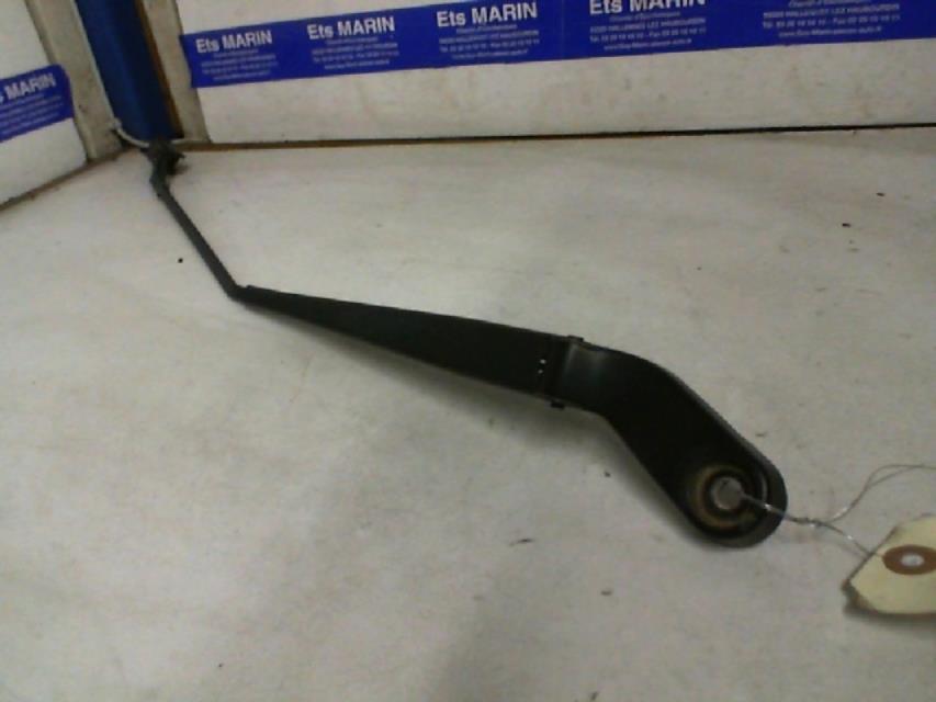 Braccio tergicristallo anteriore destro VOLKSWAGEN POLO 4 PHASE 2 Diésel - 1