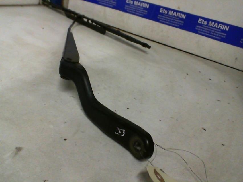 Braccio tergicristallo anteriore sinistro FORD FIESTA 5 PHASE 1 Gasolina - 1