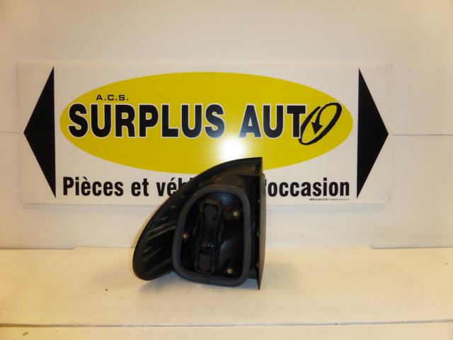 Image Feu arriere principal droit (feux) - RENAULT LAGUNA 1