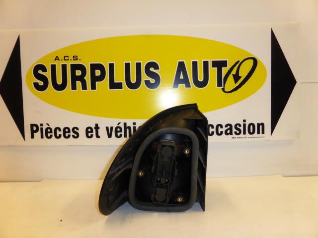 Image Feu arriere principal droit (feux) - RENAULT LAGUNA 1