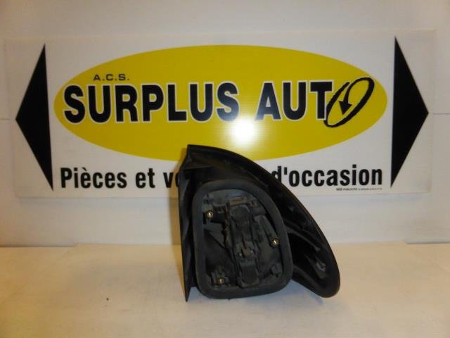 Image Feu arriere principal gauche (feux) - RENAULT LAGUNA 1