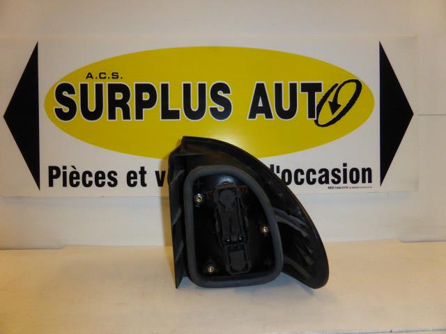 Image Feu arriere principal gauche (feux) - RENAULT LAGUNA 1