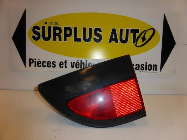 Feu arriere secondaire droit (feux) RENAULT MEGANE 1 PHASE 1 Diesel - 1