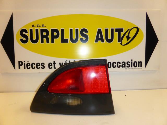 Feu arriere secondaire gauche (feux) RENAULT MEGANE 1 PHASE 1 Diesel - 1