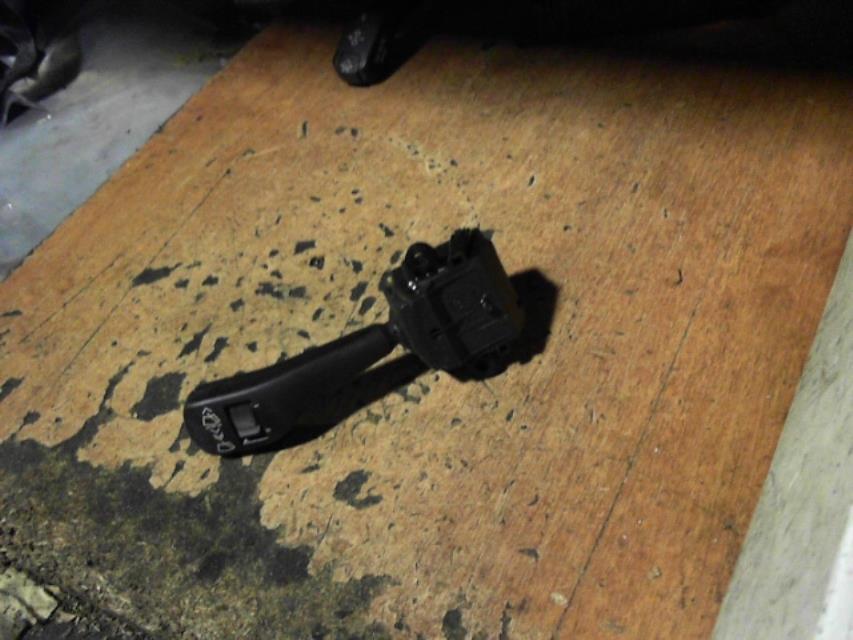 Commodo d'essuie glaces BMW X3 E83 PHASE 1 Diesel - 1