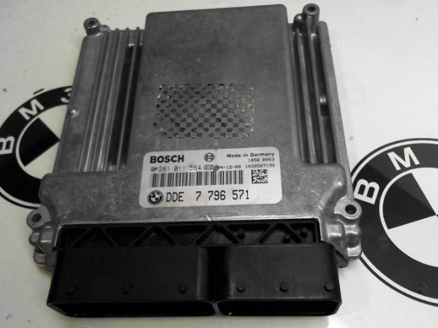 Calculateur BMW X3 E83  - 1