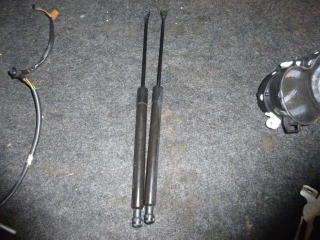 Verin de coffre CITROEN C3 2 PHASE 1 Diesel - 1