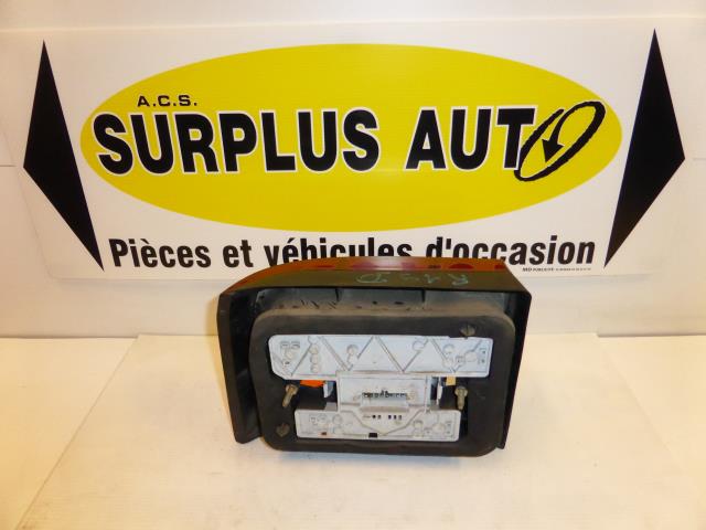 Image Feu arriere principal droit (feux) - RENAULT R19