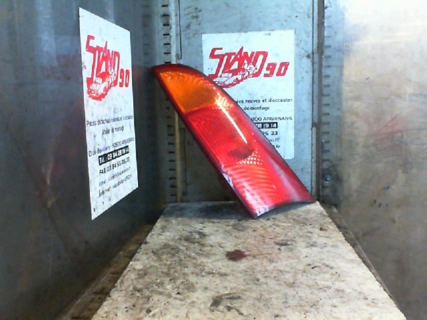 Luz trasera principal derecha (luces) FORD FOCUS 1 Gasolina - 1