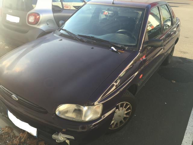 Image Feu arriere principal droit (feux) - FORD ESCORT 6