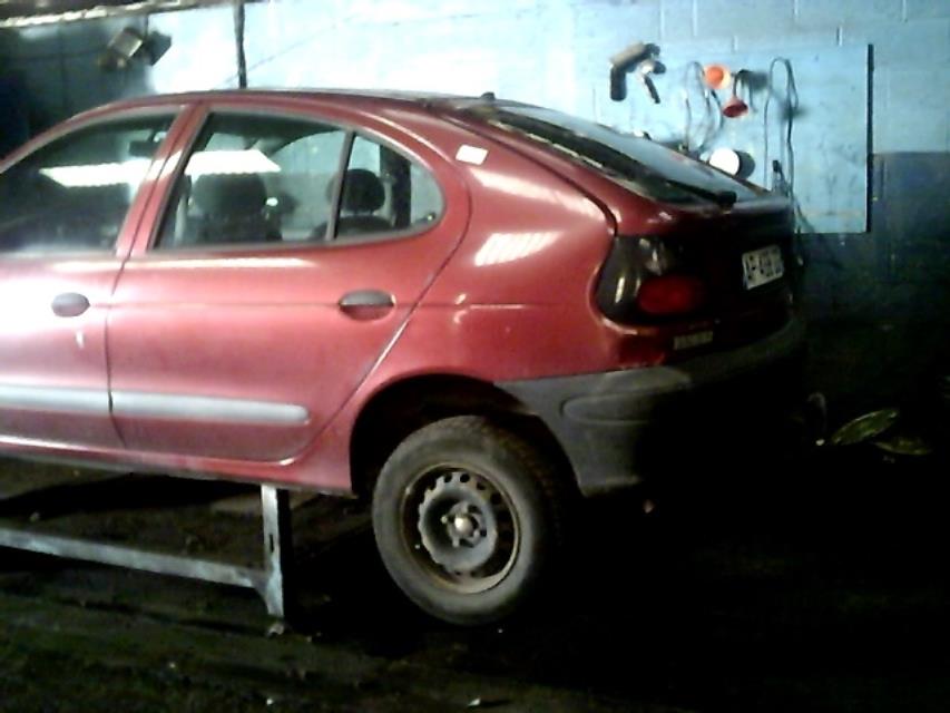 Calandre RENAULT MEGANE 1 PHASE 1 Essence - 1