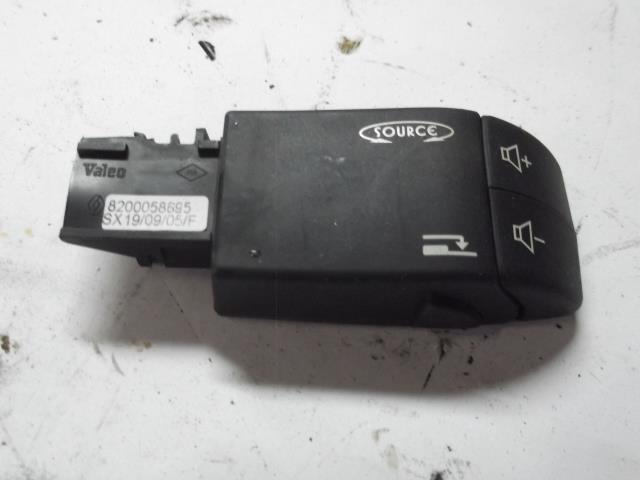 Bouton/Interrupteur RENAULT CLIO 2 PHASE 2 Diesel - 1