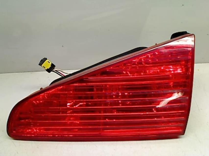 Feu arriere secondaire droit (feux) PEUGEOT 607 PHASE 1 Diesel - 1