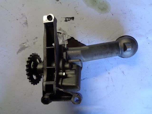 Pompe à huile MERCEDES CLASSE E 210 PHASE 1 Diesel - 1