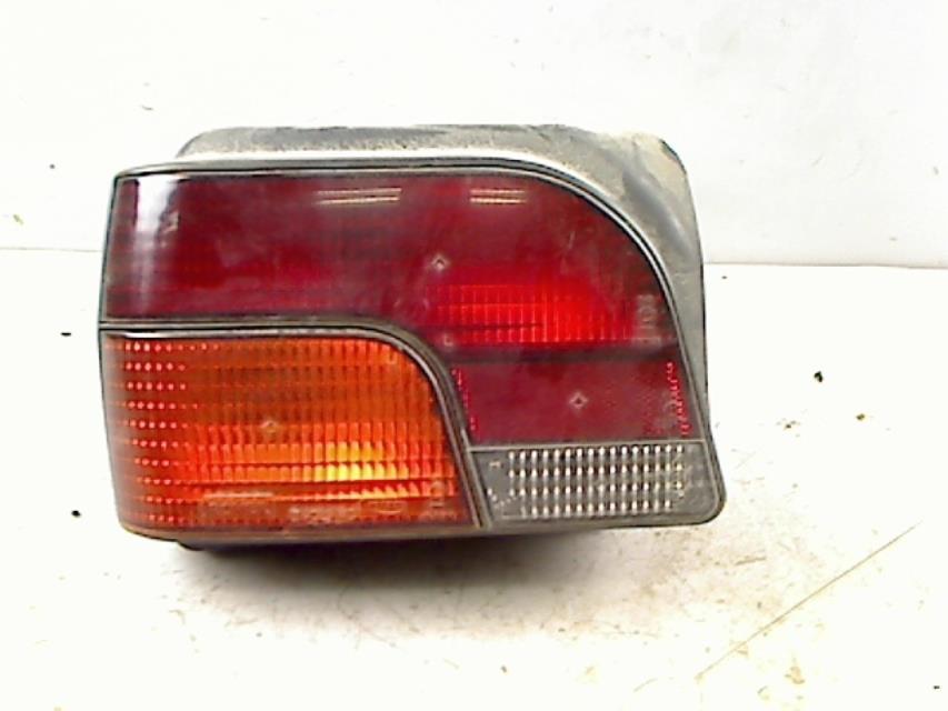 Fanale posteriore principale sinistro (luci) ROVER 100 PHASE 1 Diésel - 1