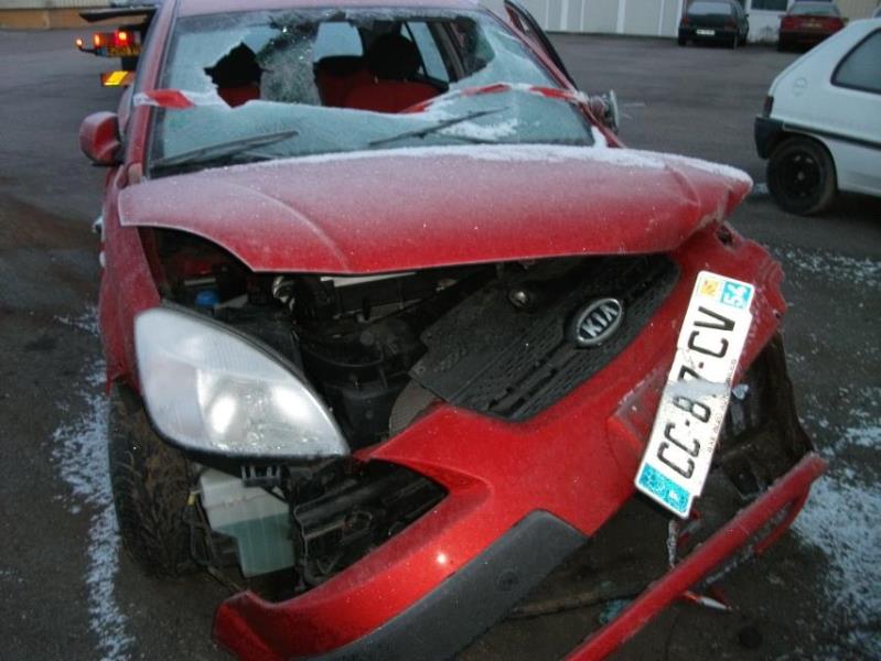 Pare choc arriere KIA RIO 2 PHASE 1 Essence - 1