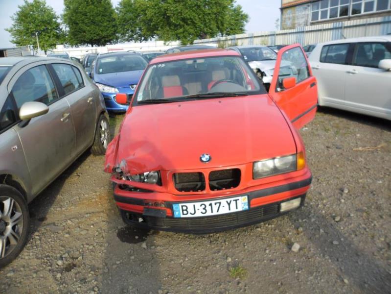 Pare choc arriere BMW SERIE 3 E36 COMPACT Essence - 1