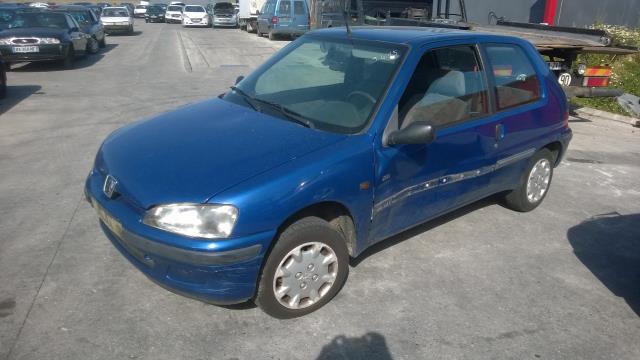Image Feu arriere principal droit (feux) - PEUGEOT 106